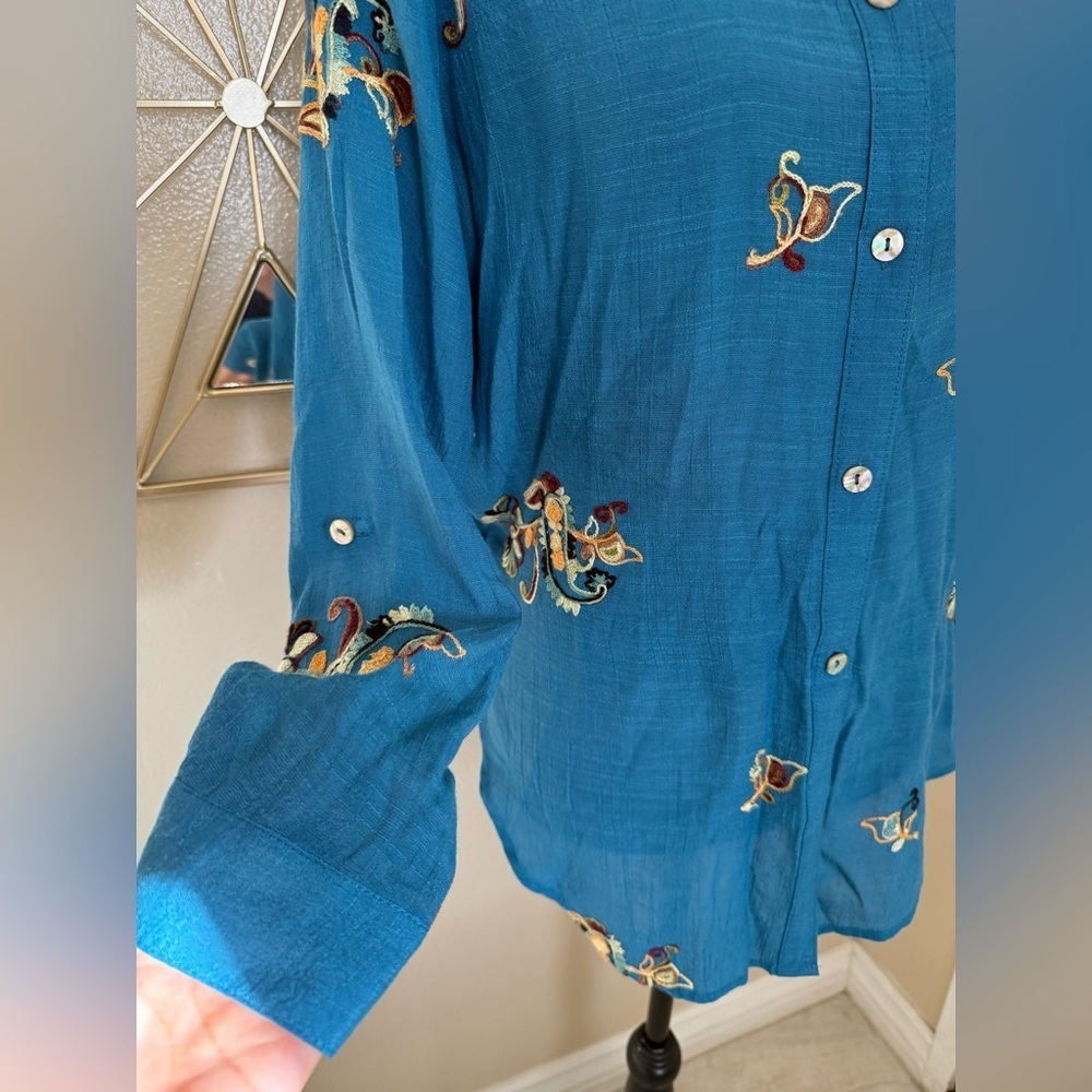 Fig & Flower Embroidered Button Up Blouse Blue Boho Anthropologie Top Size S - Picture 6 of 8